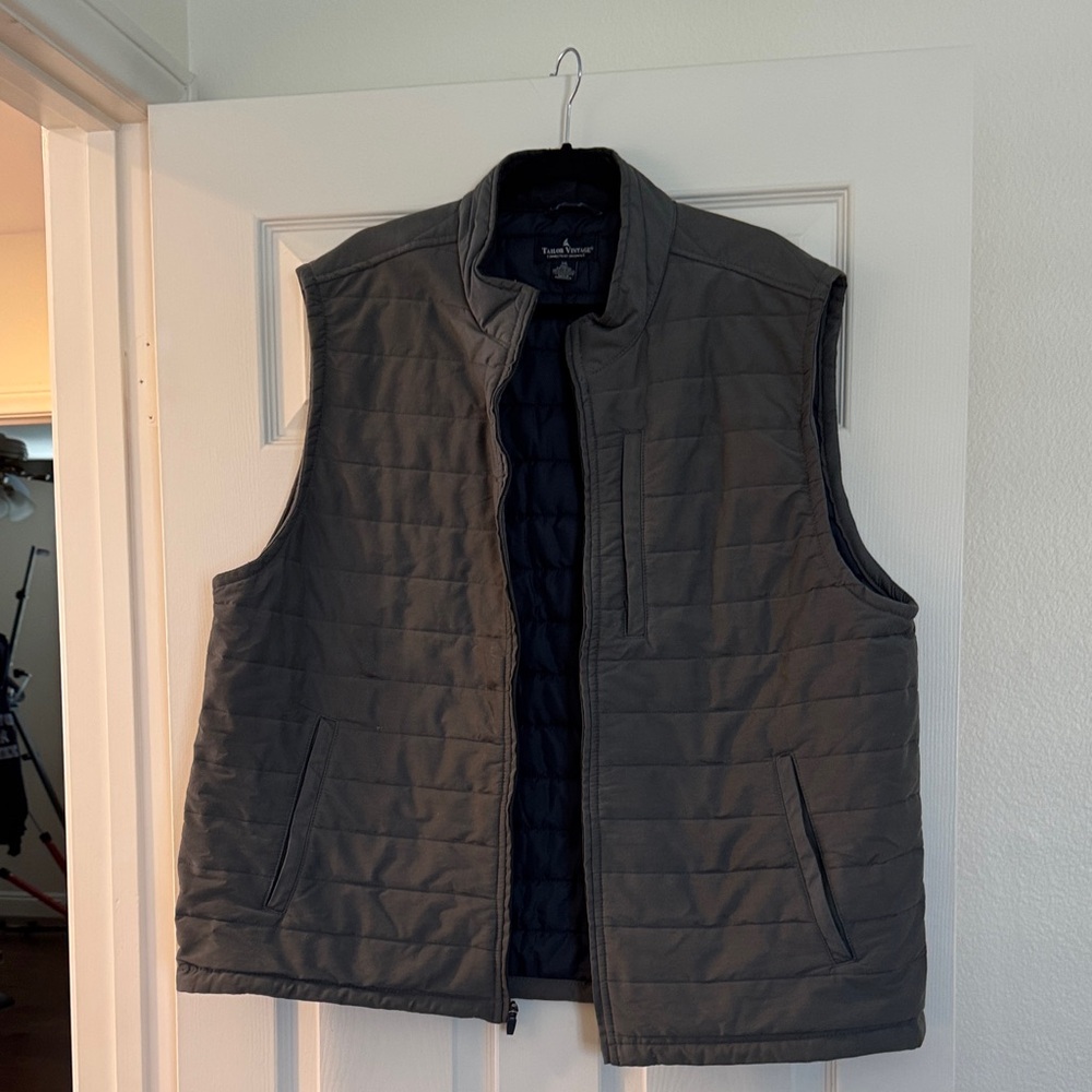 Tailor vintage Men's Charcoal Quilted Vest